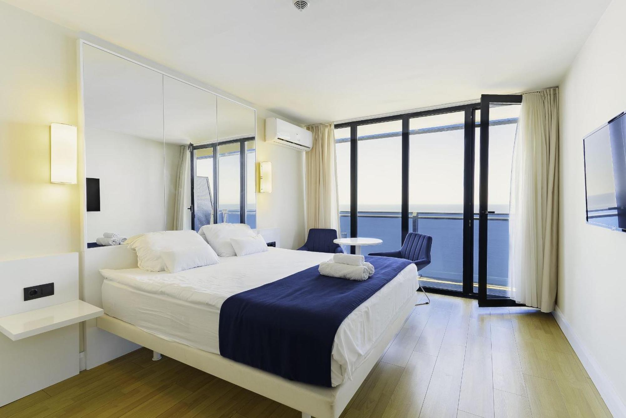 Elegance Sea View Aparthotel In Orbi City Batumi Zewnętrze zdjęcie
