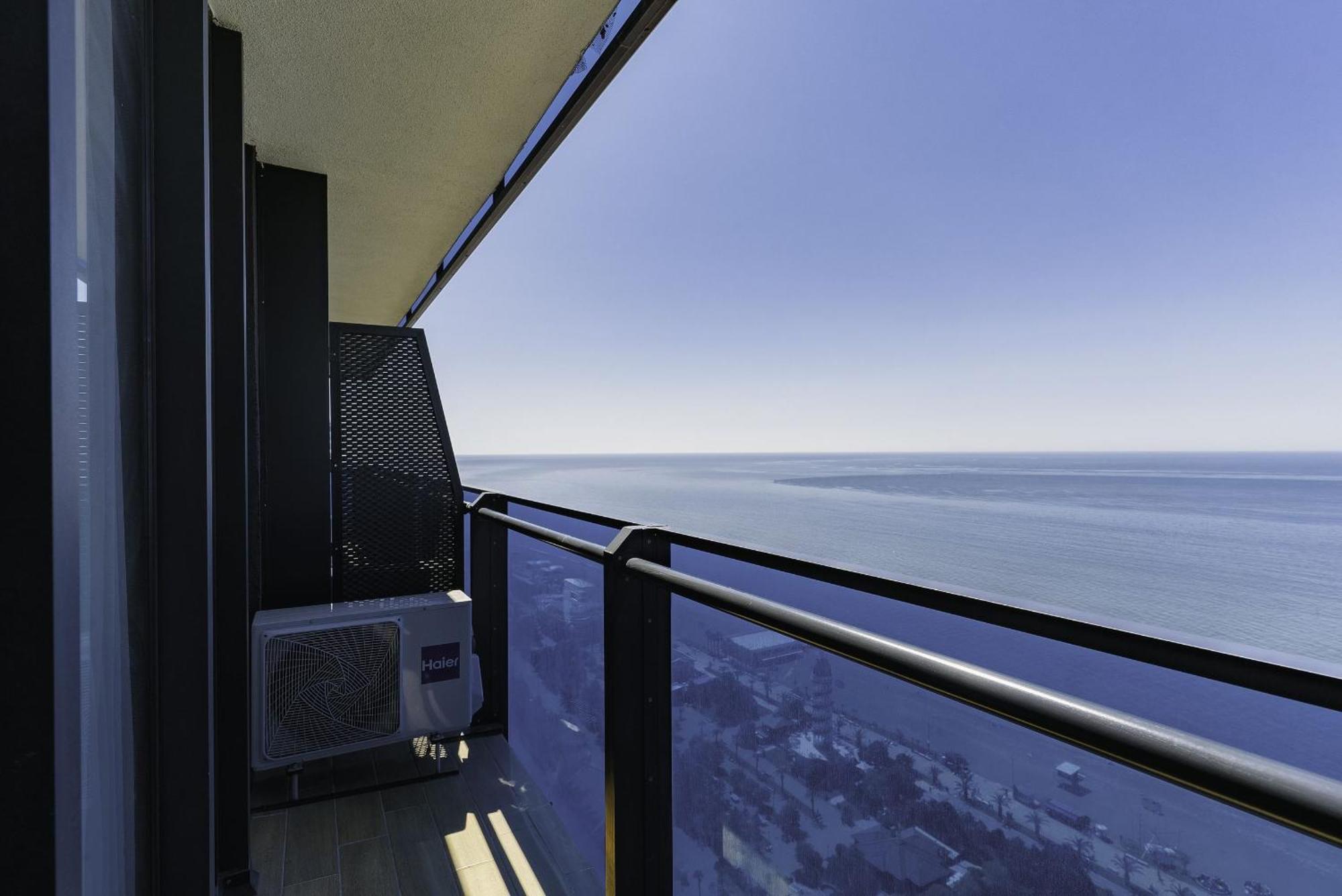 Elegance Sea View Aparthotel In Orbi City Batumi Zewnętrze zdjęcie